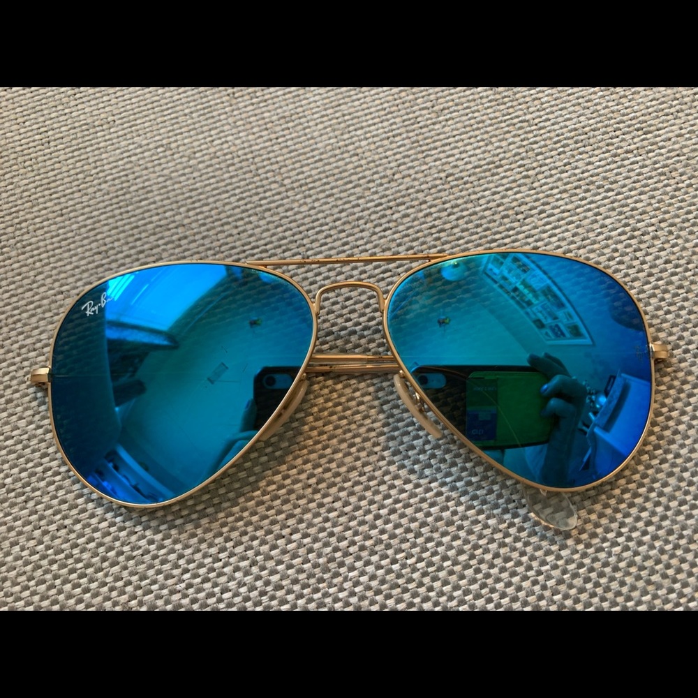Ray Ban Aviator Flash Lenses in Blue.
